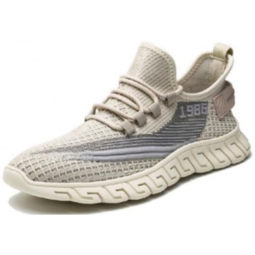 White Sport Shoe Fashionable Trainer